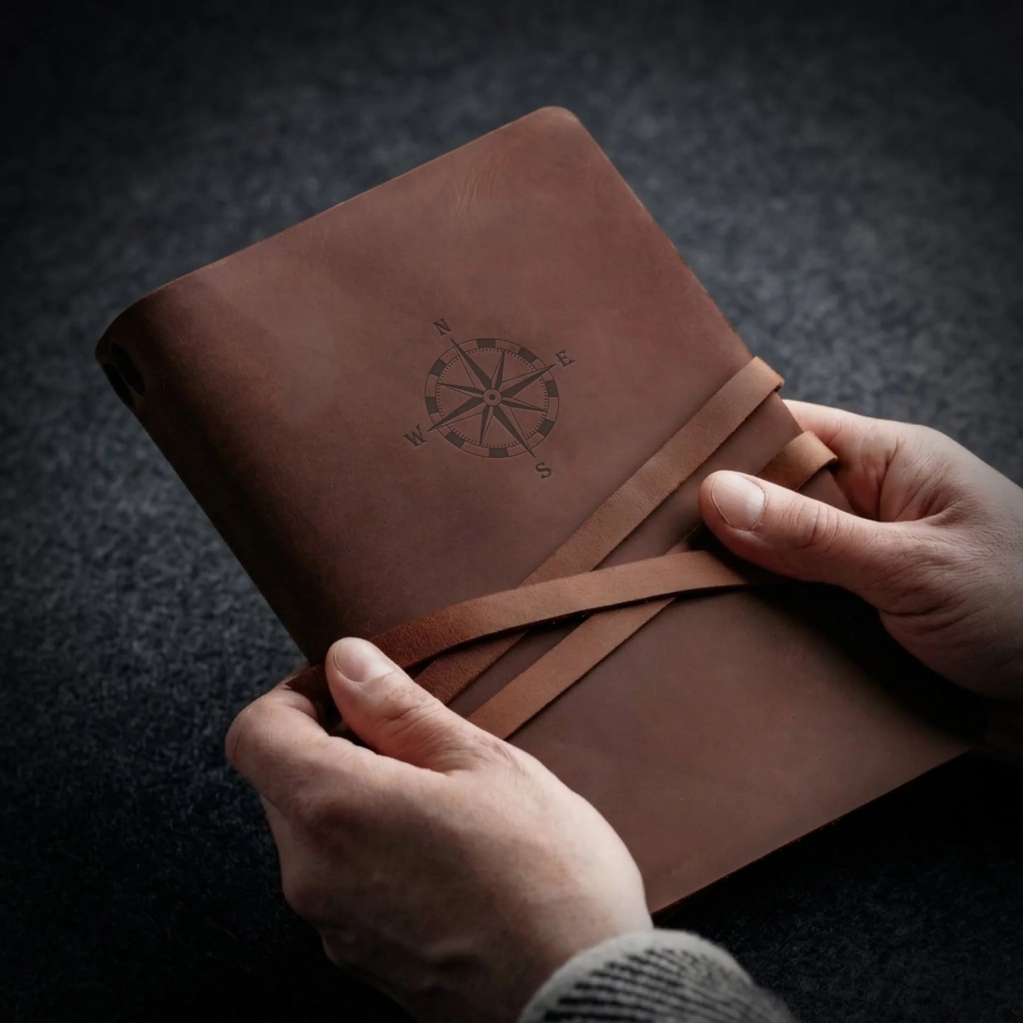 LEATHER-JOURNAL-COMPAS-02
